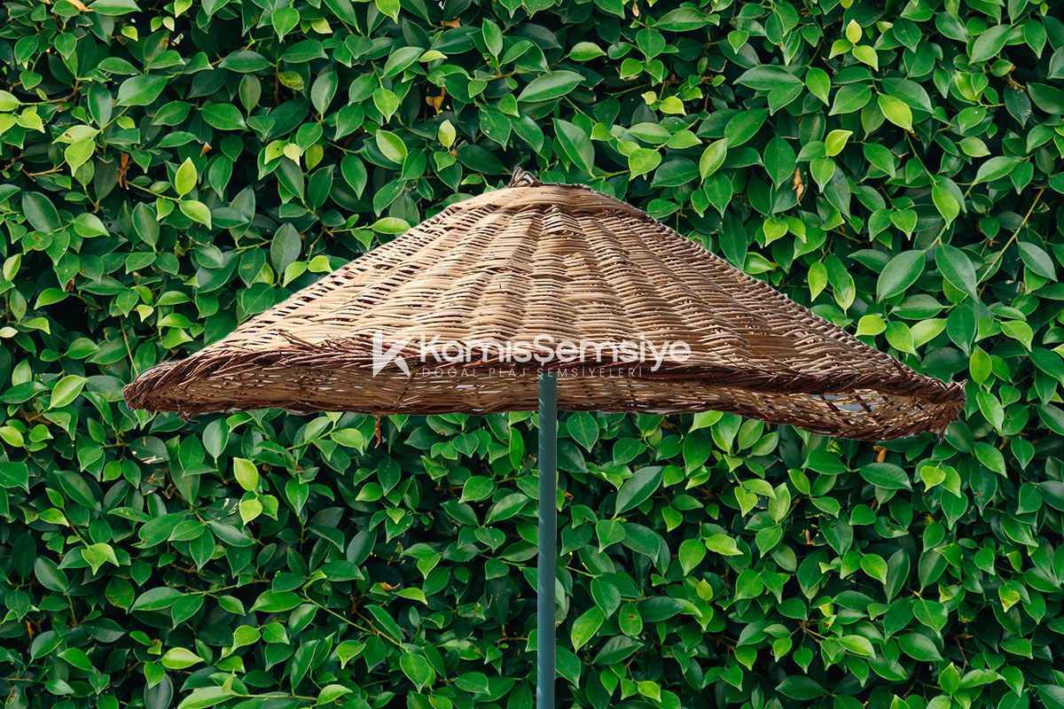 Kargıdan Hasır Şemsiye Nasıl Yapılır?